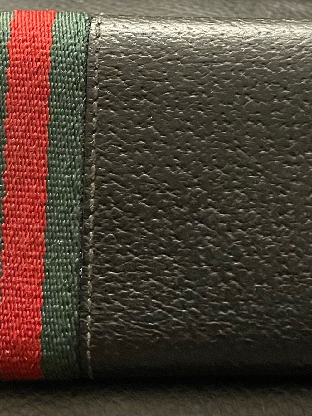 Gucci Black Leather Key & Card Holder with Green and Red Web Stripe - Picture 2 of 4
